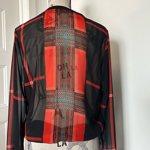 Top shirt semitransparent, elegant for every occasion, charming, soft. Size M. - Picture 4 of 6